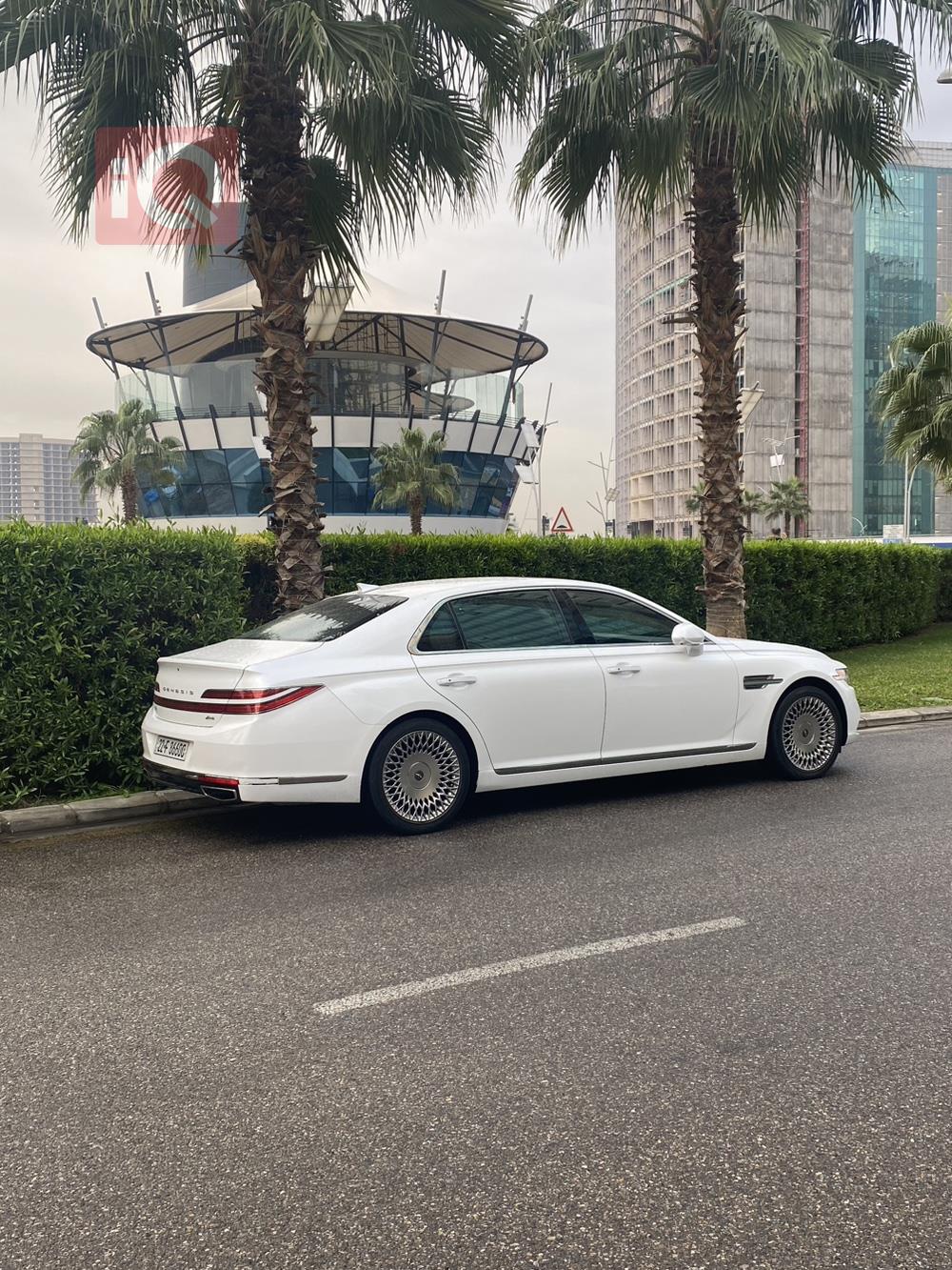 جنسس G90